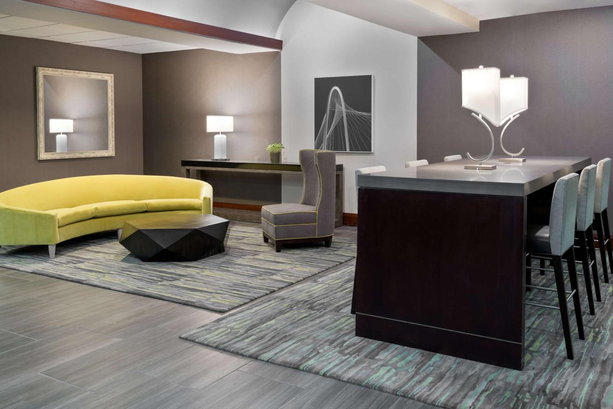 Embassy Suites Dallas - Park Central Area Экстерьер фото